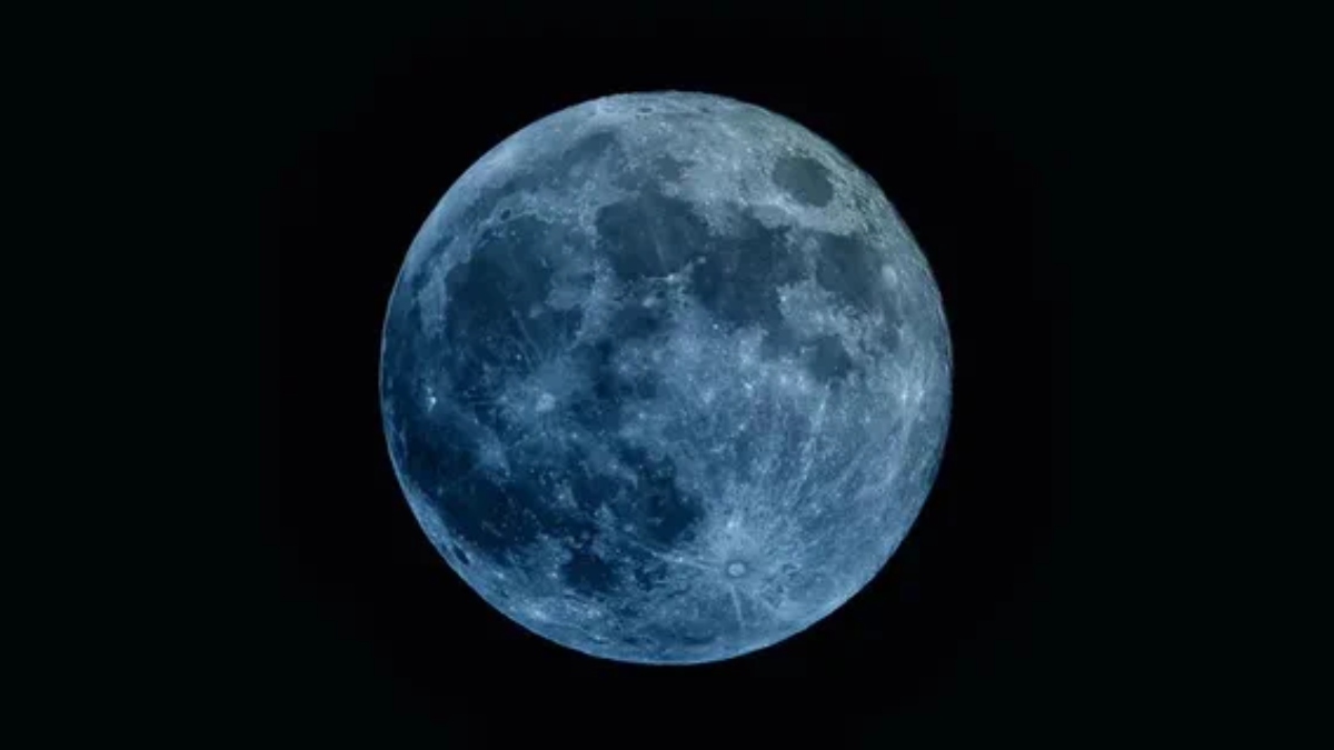 Blue Supermoon 2023 Netizens Share Viral Photos Of Moon Gazing